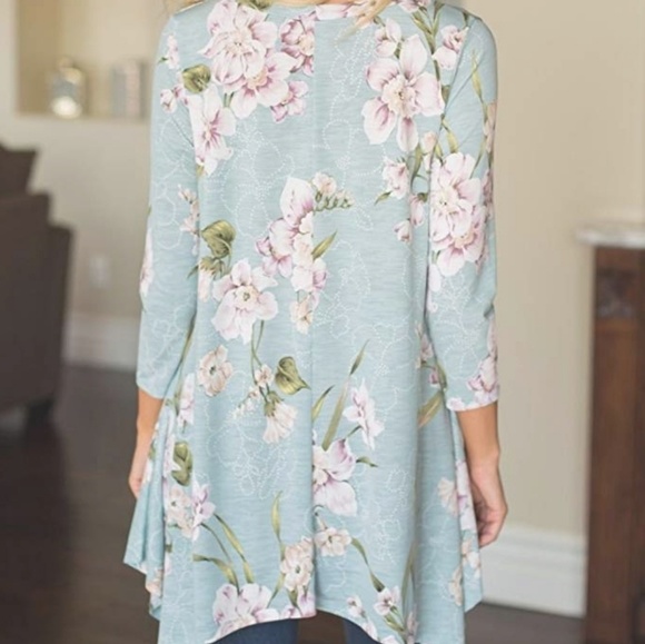 ASYMMETRICAL loose blouse - Picture 3 of 6